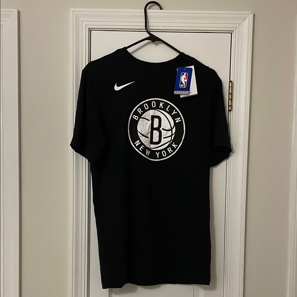 Nike Brooklyn Nets Adult Small Black T-Shirt